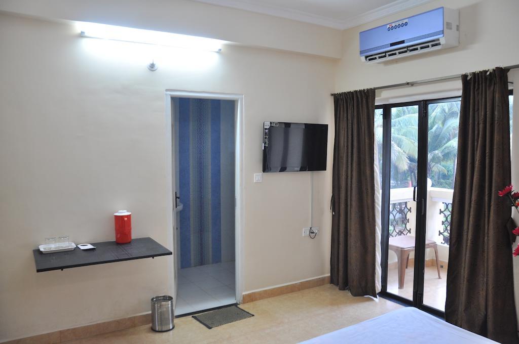 Ocean Crest Hotel Colva Zimmer foto