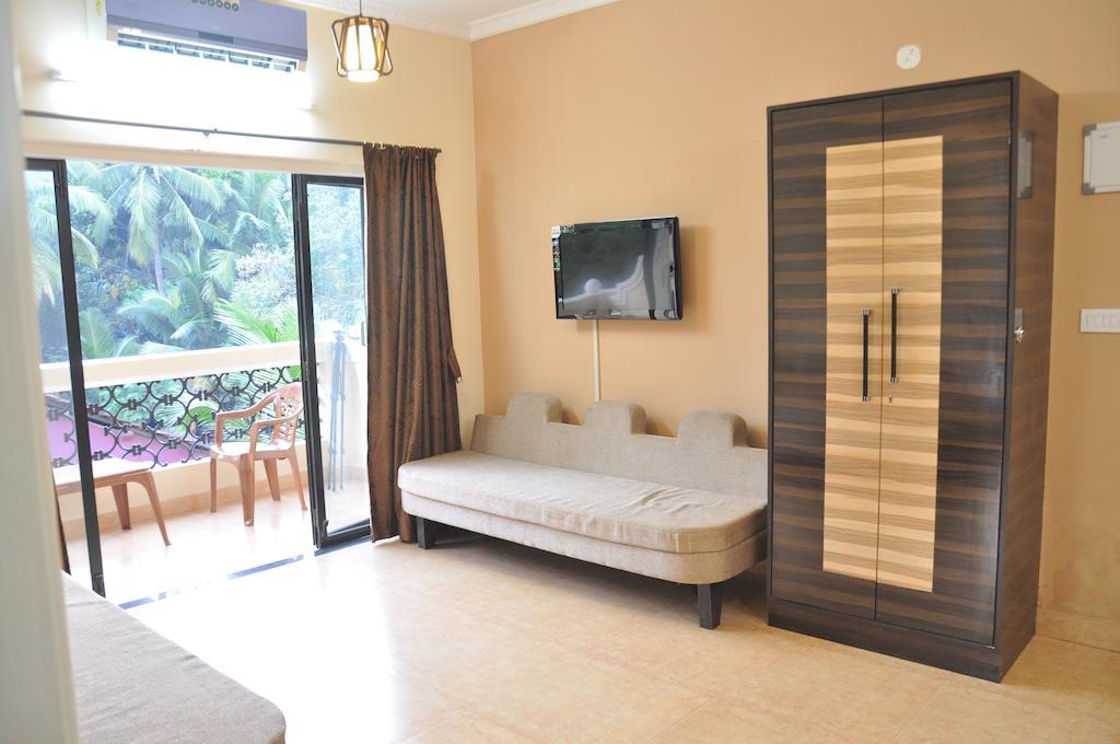 Ocean Crest Hotel Colva Exterior foto